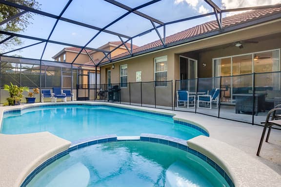 4 Bedrooms/ 3 Bathrooms/ Bella Vida (911 MB)