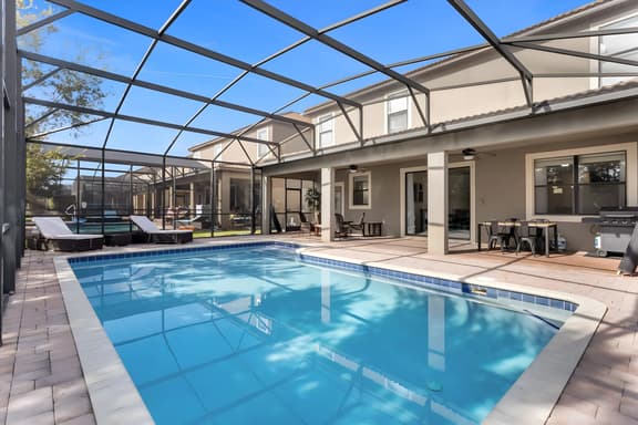 7 Bedrooms / 5 Bathrooms / Champions Gate (1532 MV)