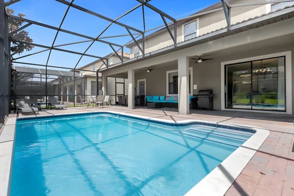 5 Bedrooms / 4.5 Bathrooms / Champions Gate (1416 WW)