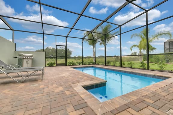 5 Bedrooms / 4.5 Bathrooms / Solterra (4643 TD)