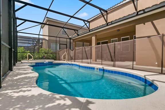 5 Bedrooms / 4.5 Bathrooms / Solterra (5272 OA)