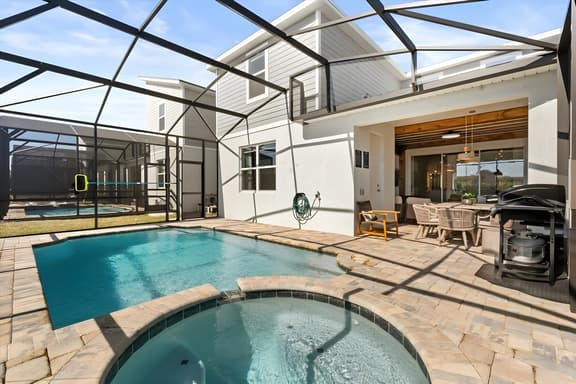 7 Bedrooms / 6.5 Bathrooms / Solara (9158SC)