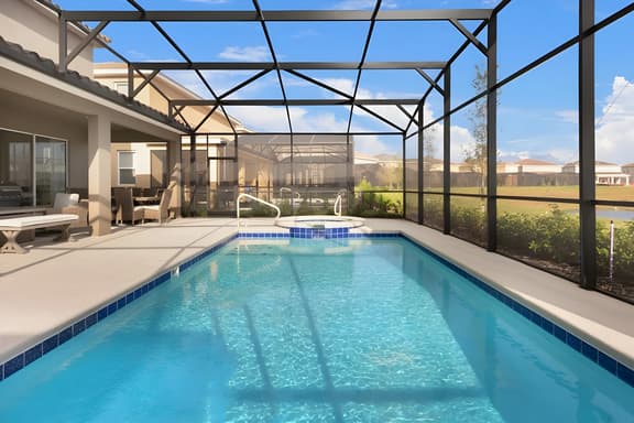 6 Bedrooms/ 4.5 Bathrooms/ Solterra (7639 OL)
