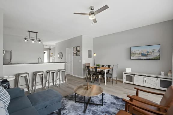 3 Bedrooms / 3 Bathrooms / Windsor Hills (7659SK)