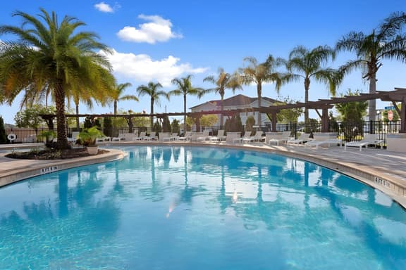 3 Bedrooms/ 2 Bathrooms/ West Lucaya (3216 CP)