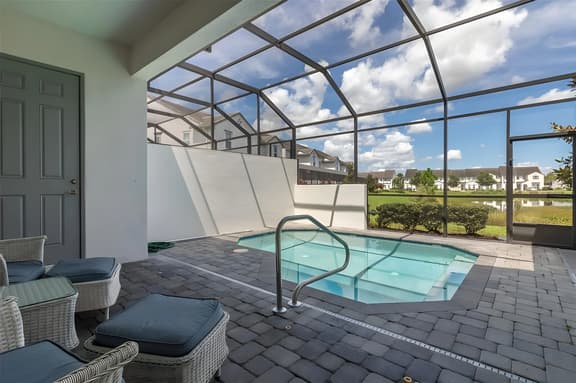 3 Bedrooms / 2 Bathroom / Festival Resort (181 CD)
