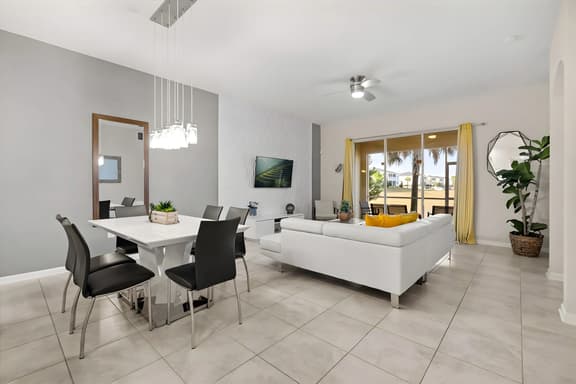 2 Bedrooms/ 2 Bathrooms/ Champions Gate (1143DL)