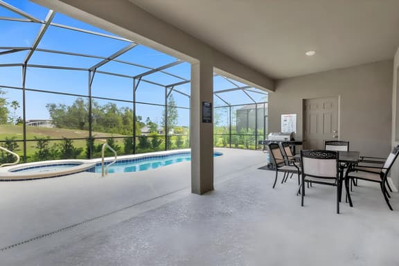 6 Bedrooms/ 5.5 Bathrooms/ Solterra (7877OR)