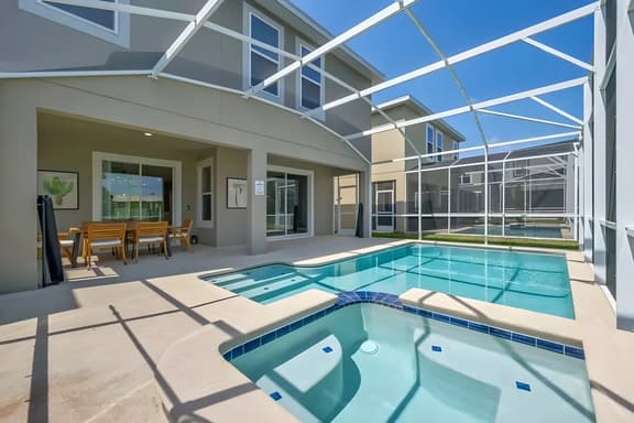 6 Bedrooms / 5 Bedrooms / Champions Gate (689WS)