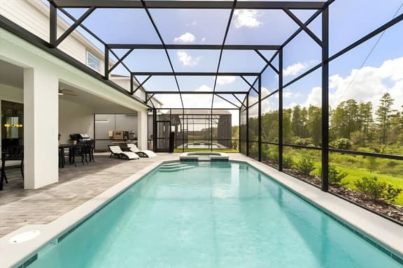 8 Bedrooms/ 6 Bathrooms/ Windsor Cay (15927CC)