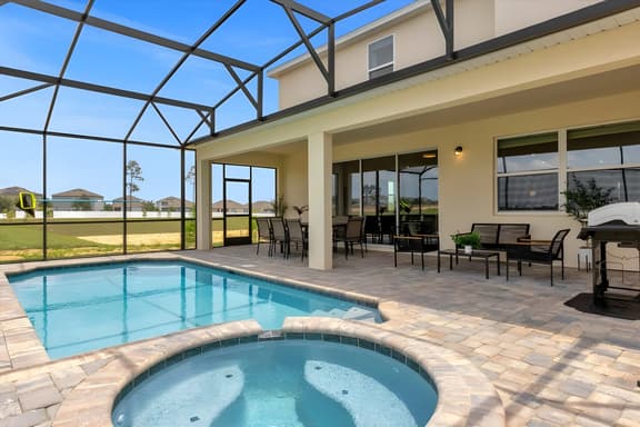 9 Bedrooms / 6.5 Bathrooms / Solara (9123 TW)