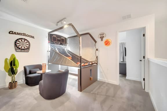 3 Bedrooms/ 3 Baths/ Hub Westside Reserve (8752GV)