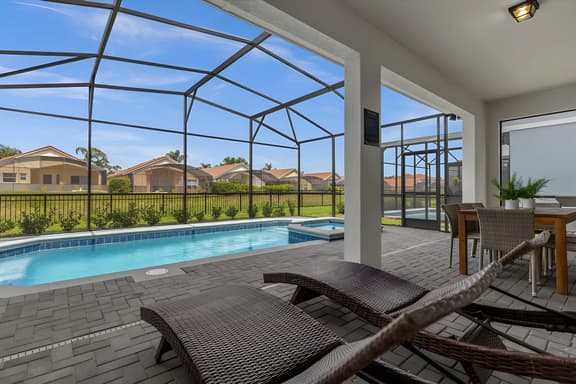 7 Bedroom/ 5.5 Bathroom/ Windsor Island (4069LA)