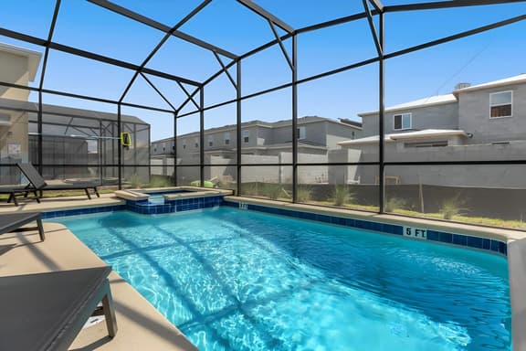 6 Bedroom/ 5 Bathroom Storey Lake (4366 RS)