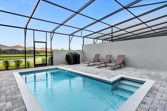 5 Bedrooms/ 4.5 Bathrooms/ Solterra (7542 OS)