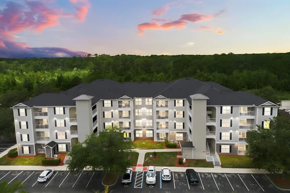 2 Bedrooms / 2 Bathrooms / Secret Lake (3176-204)
