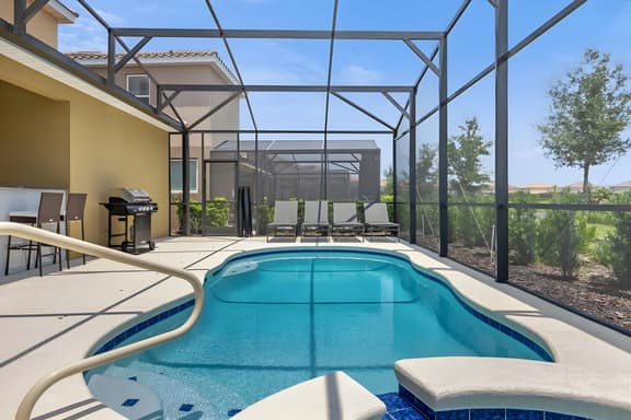 6 Bedrooms/ 5.5 Bathrooms/ Solterra (7611 OL)