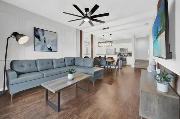 3 Bedrooms / 2 Bathrooms / West Lucaya (8982SP)
