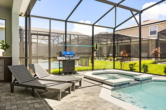 10 Bedrooms/ 8 Bathrooms/ Windsor Cay (15922CC)