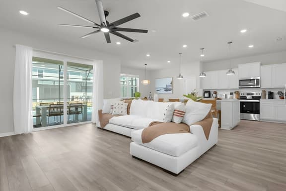 5 Bedrooms/ 4 Bathrooms/ Windsor Cay (1265 ER)