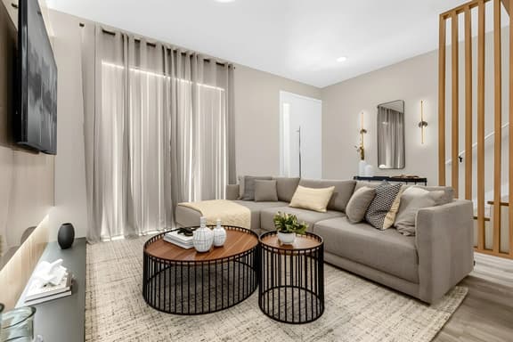 3 Bedrooms/ 3 Baths/ The Hub At Westside (3421TT)