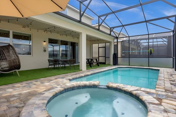 9 Bedrooms/ 6.5 Bathrooms/Solara Resort  (9113CR)