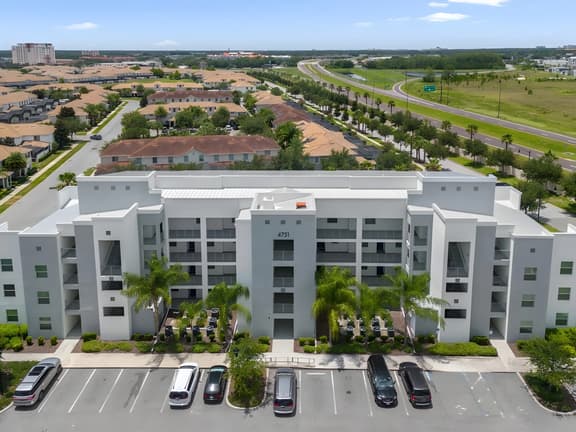 2 Bedrooms/ 2 Bathrooms/ Storey Lake (4751206CT)