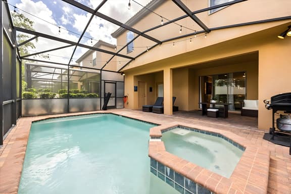 7 Bedrooms/5.5 Bathrooms/Windsor Westside (1897NC)