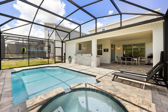 6 Bedrooms/ 4.5 Bathrooms/  Solara (9198SC)