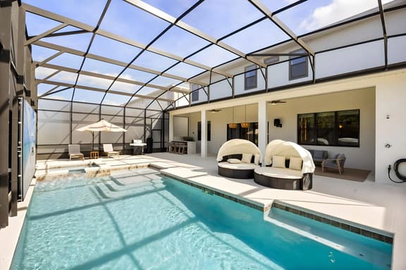 15 Bedrooms / 16.5 Bathrooms / Sonoma (4081 SB)
