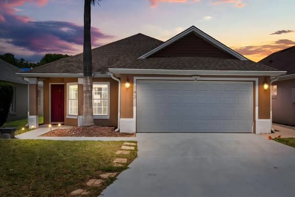 3 Bedrooms / 2 Bathrooms / Bridgewater (142HL)