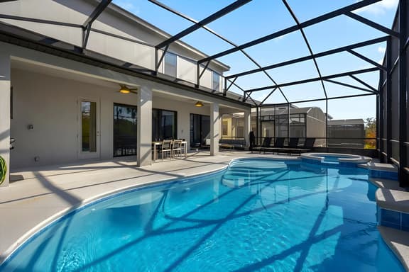 10 Bedrooms / 9 Bathroom / Paradiso (5767HS)