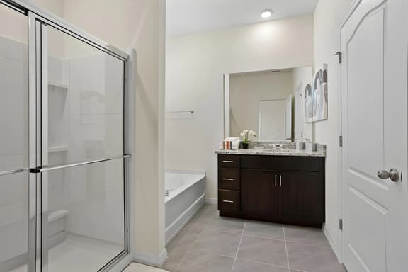 6 Bedrooms/ 5.5 Bathrooms Solterra (7623 OL)