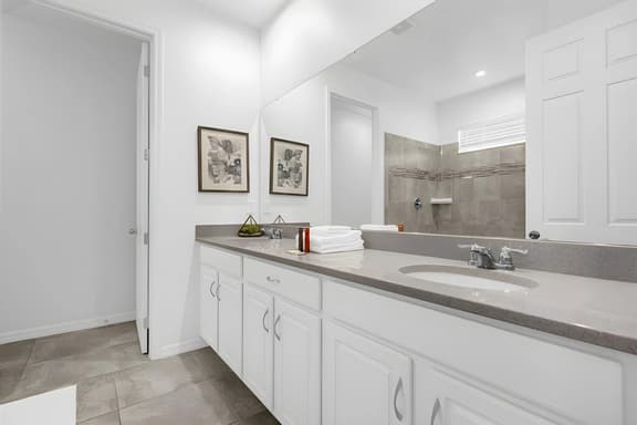 7 Bedrooms/ 7 Bathrooms/ Solara Resort (8959 AD)
