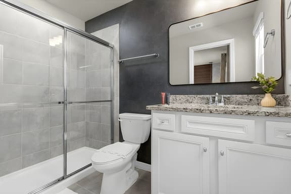 7 Bedrooms/ 5.5 Bathrooms/ Windsor Island (4420KR)