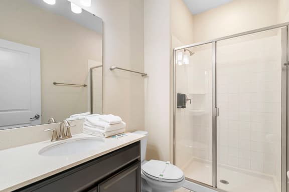 4 Bedrooms / 3 Bathrooms / Champions Gate (8967 SD)