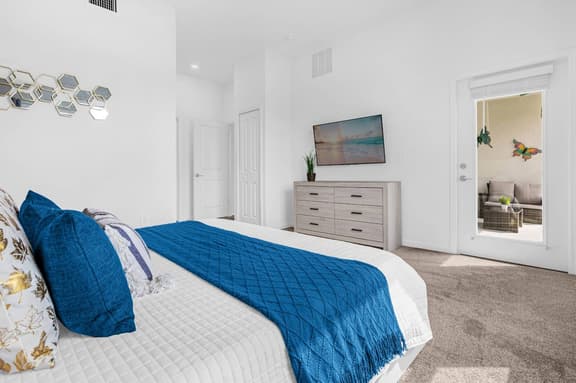 2 Bedrooms/ 2 Bathrooms/ Champions Gate (9341 SH)