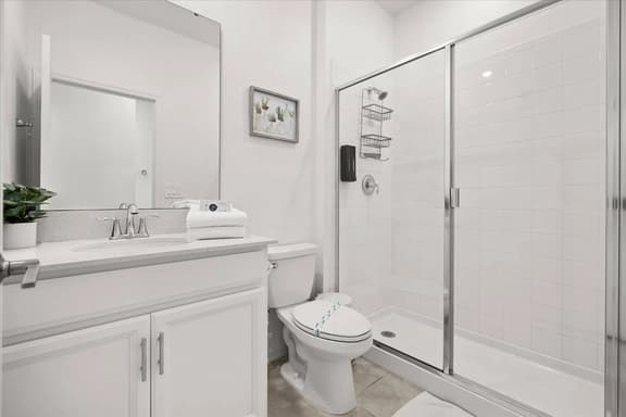 3 Bedrooms / 2 Bathrooms / Champions Gate (9351SH)