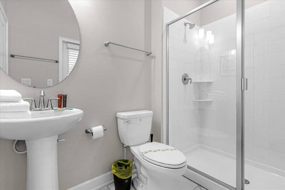 7 Bedrooms/ 6 Bathrooms/ Champions Gate (9033 ST)
