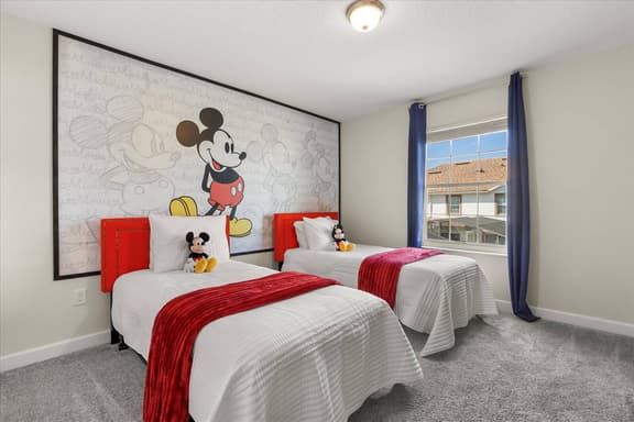 4 Bedrooms/ 3 Bathrooms/ Storey Lake (4805ML)