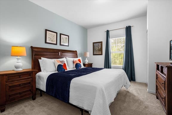 3 Bedrooms / 2 Bathrooms / Lucaya Village (11-103)