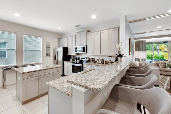 6 Bedrooms/ 6.5 Bathrooms/ Encore (7514 MA)