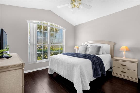 5 Bedrooms/ 4 Bathrooms/ Indian Creek (8056 SD)