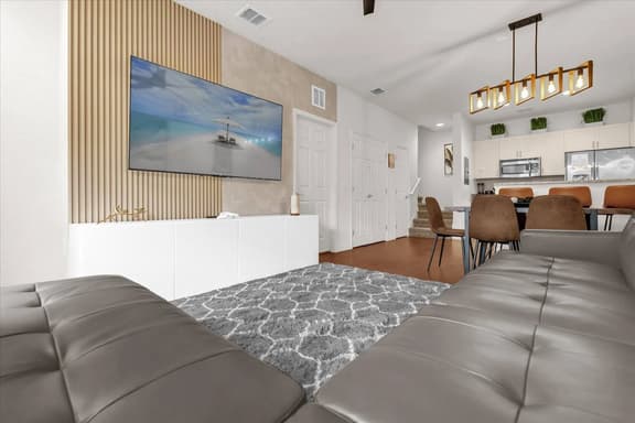 3 Bedrooms/2 Bathrooms/ Lucaya Village (13-102)