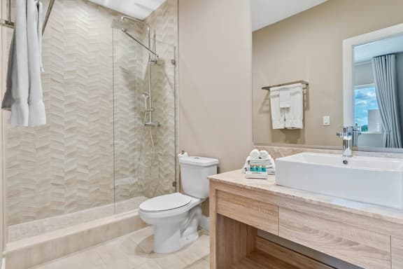 4 Bedrooms/ 4.5 Bathrooms/ Magic Village (7575 BD)