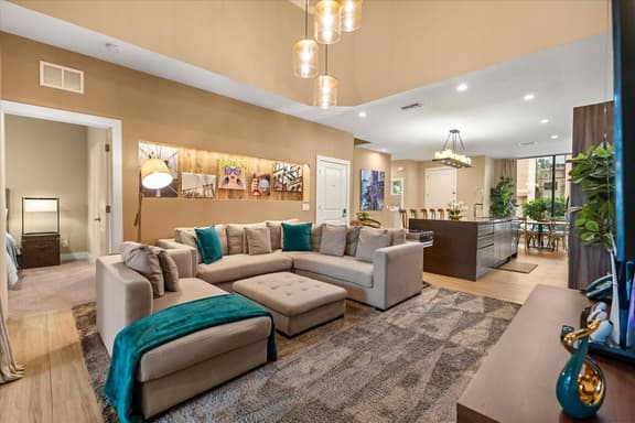 3 Bedrooms/ 3.5 Bathrooms/ Magic Village (7533BD)