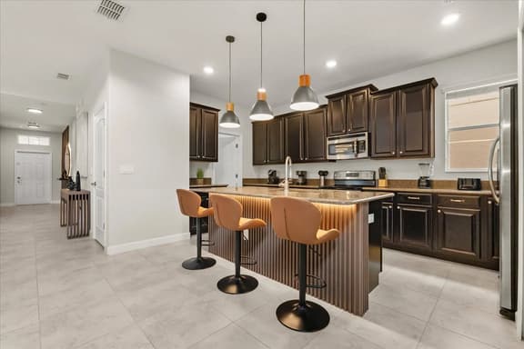 5 Bedrooms / 5 Bathrooms / Paradise (2924BP)