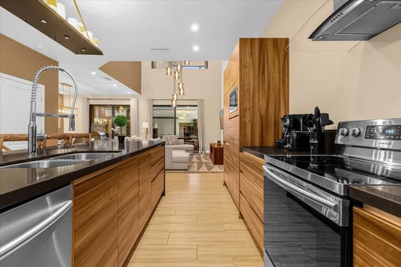 3 Bedroom/ 3.5 Bathroom Magic Village (7591 BD)