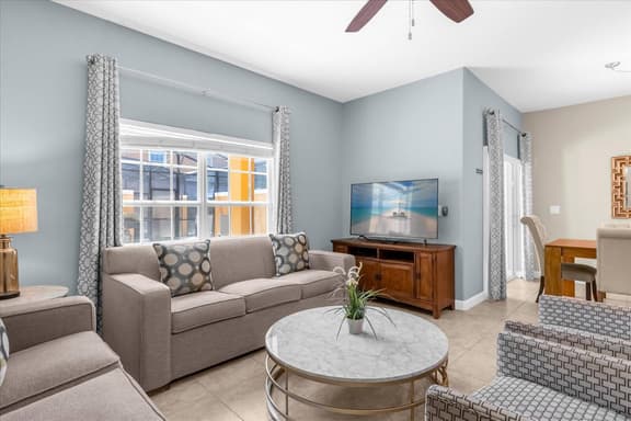 4 Bedrooms / 3 Bathrooms/ Paradise Palms (2931BU)
