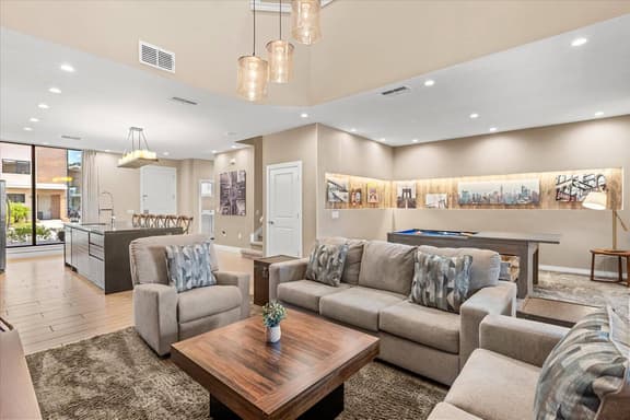 3 Bedrooms/ 3.5 Bathrooms/ Magic Village (7477 BD)